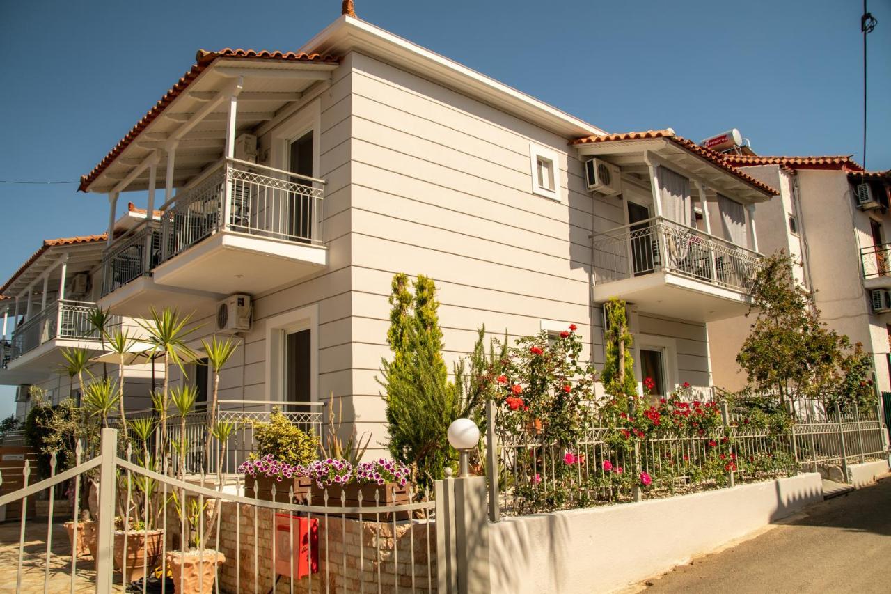 Panorama Apartments Chrani Luaran gambar